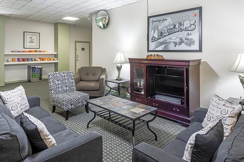 Super 8 by Wyndham Hope