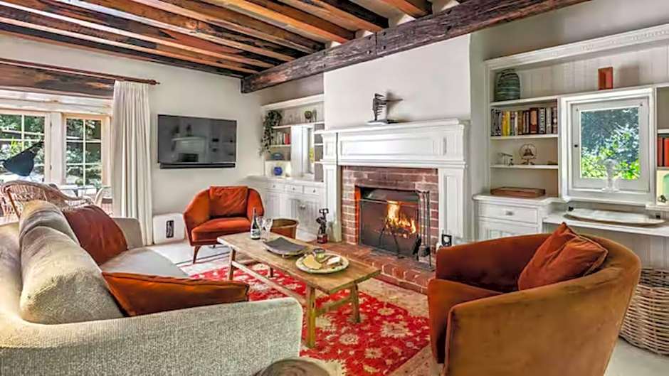 FROGWELL HOLLOW immerse into an idyllic fairytale