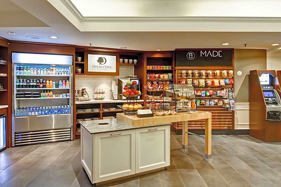 DoubleTree by Hilton Toronto Downtown