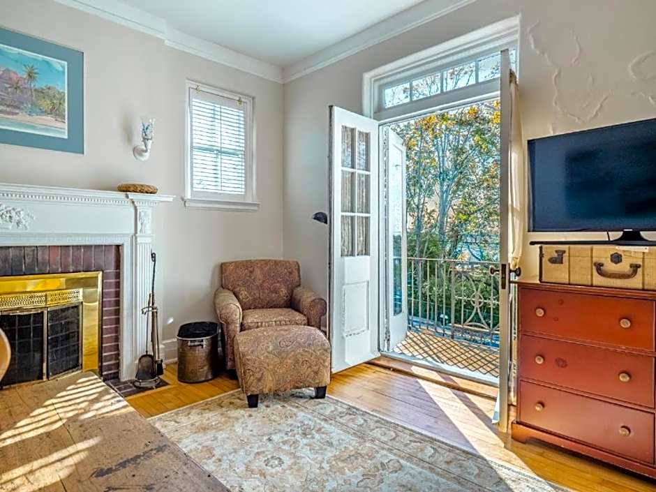 The Front Street Inn