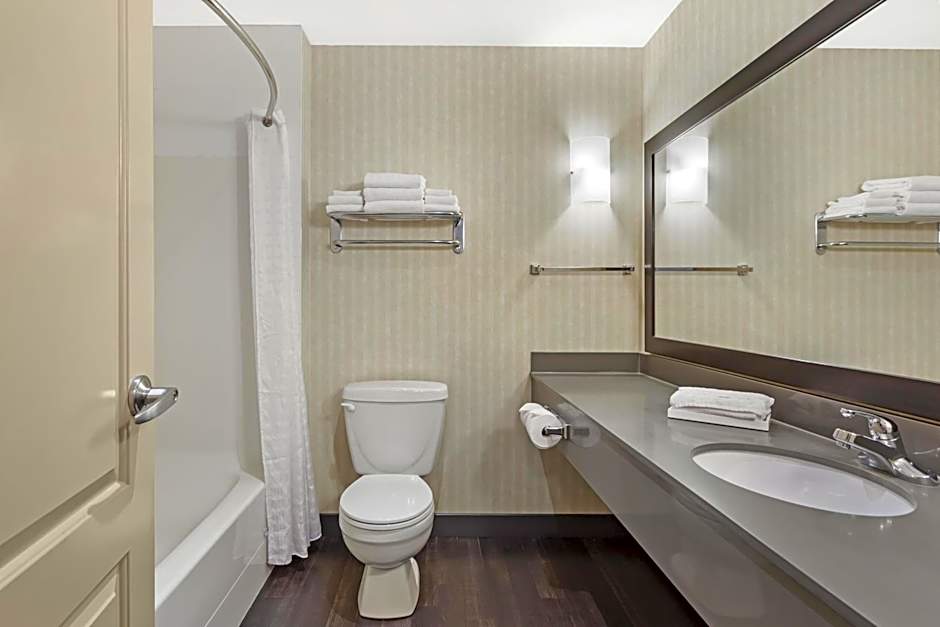 Best Western Plus Meridian Hotel