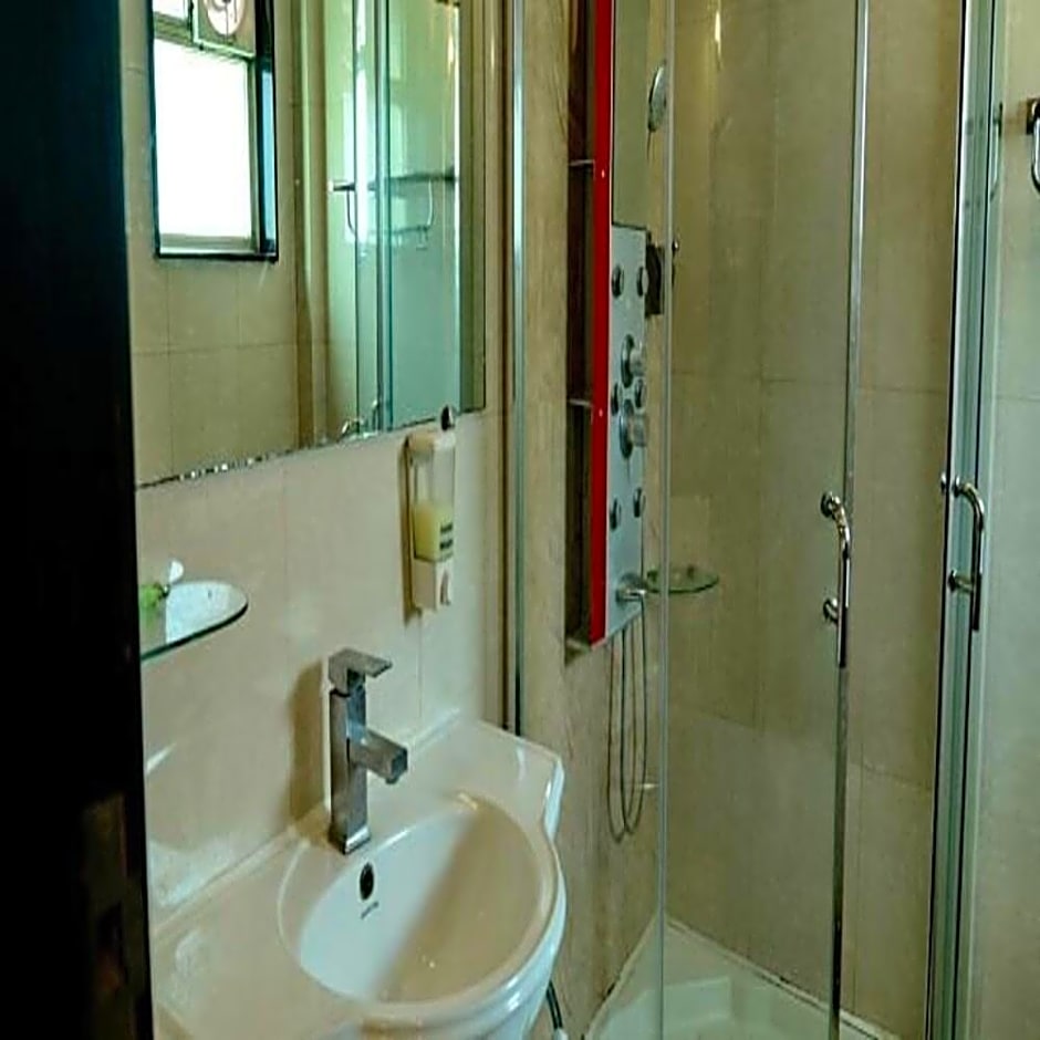 Hotel Meridian Plaza