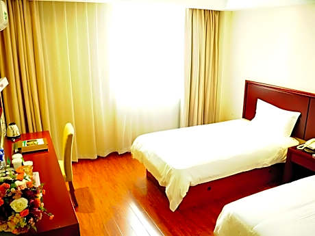 2 Bed Twin Superior Room