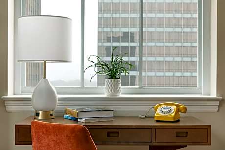 Standard King Room - Communications/Mobility Accessible