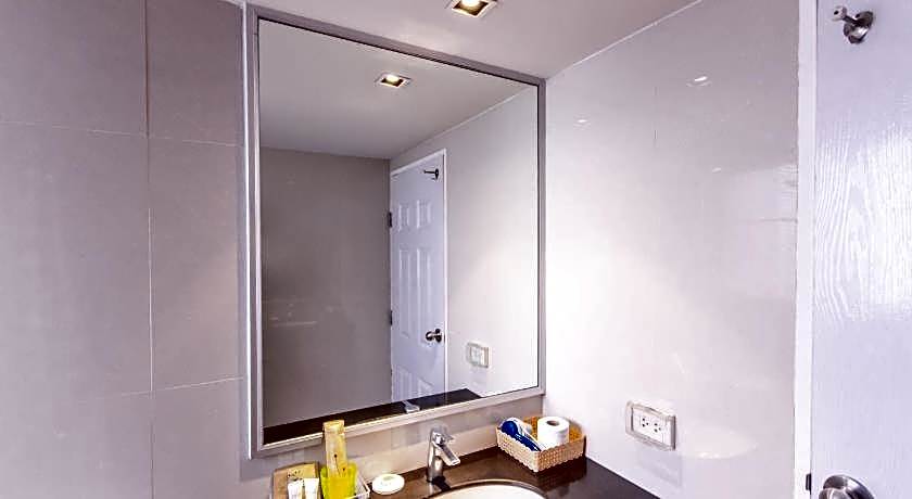 United Residence Ekamai Bangkok