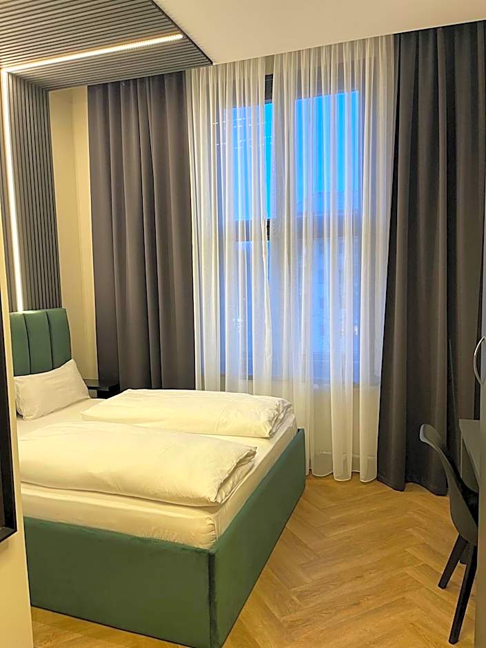 Motel Blue Messe