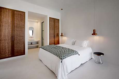 Koukoumi Suite with Veranda and Hot Tub