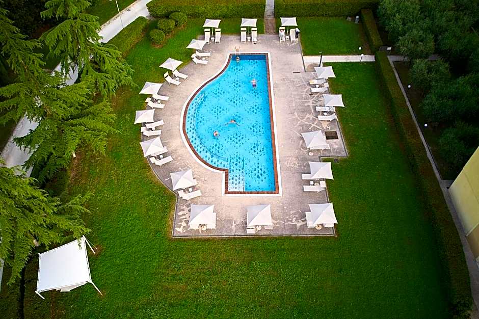 Delfina Palace Hotel