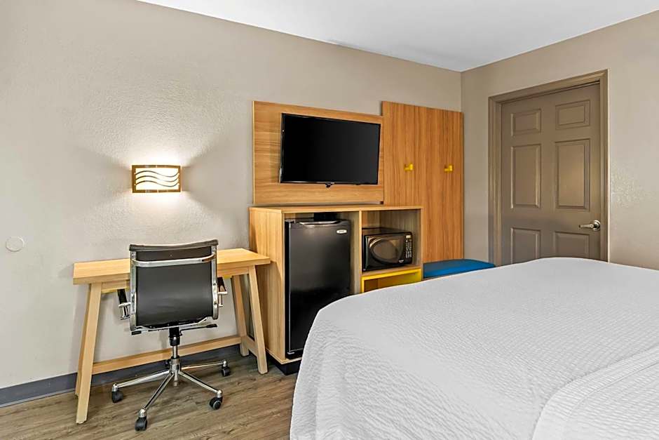 Days Inn by Wyndham Simpsonville