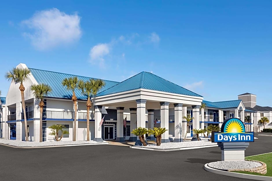 Days Inn by Wyndham Kingsland GA