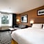 Holiday Inn Express & Suites Tremblant By IHG