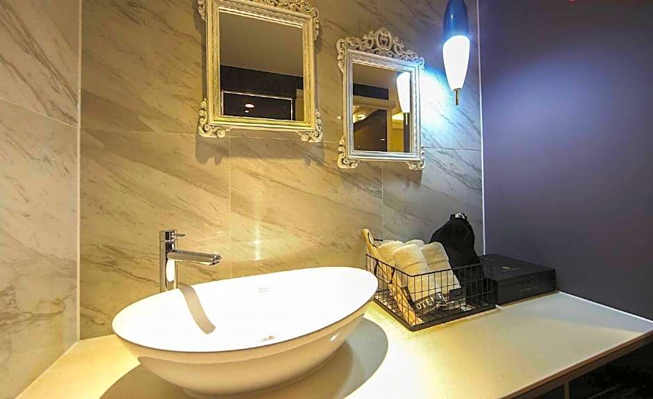FrenchCode Hotel