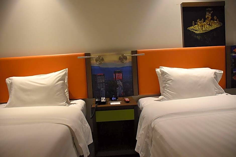 Hampton Inn By Hilton Bogota Usaquen