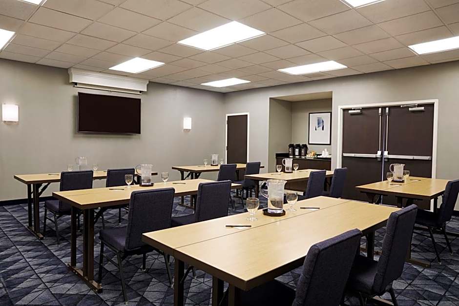 Courtyard by Marriott St Louis Downtown West