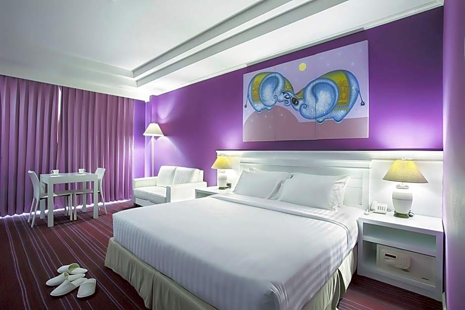 La Vie En Rose Hotel