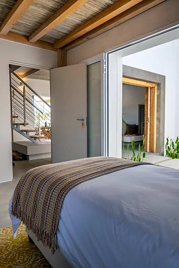 Spacious Post-and-Beam Marvel in quiet McGregor