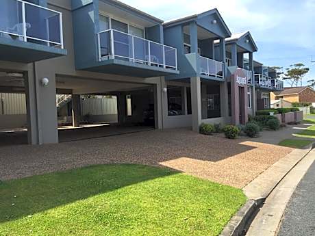Aquarius Apartments Mollymook