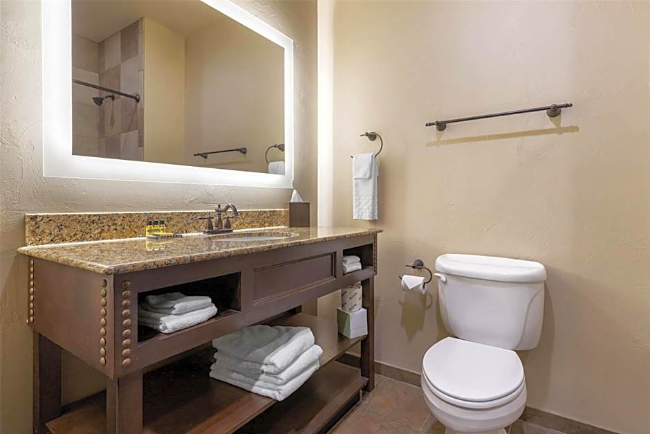 Best Western Plus Cimarron Hotel & Suites
