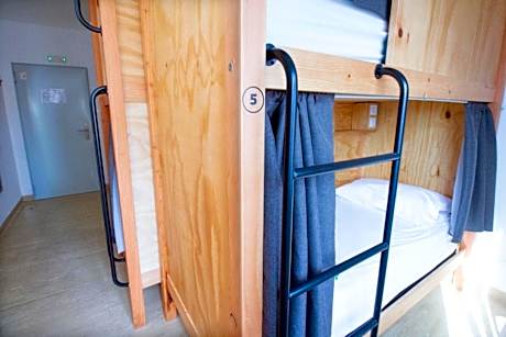 Bed in 6-Bed Mixed Dormitory Room