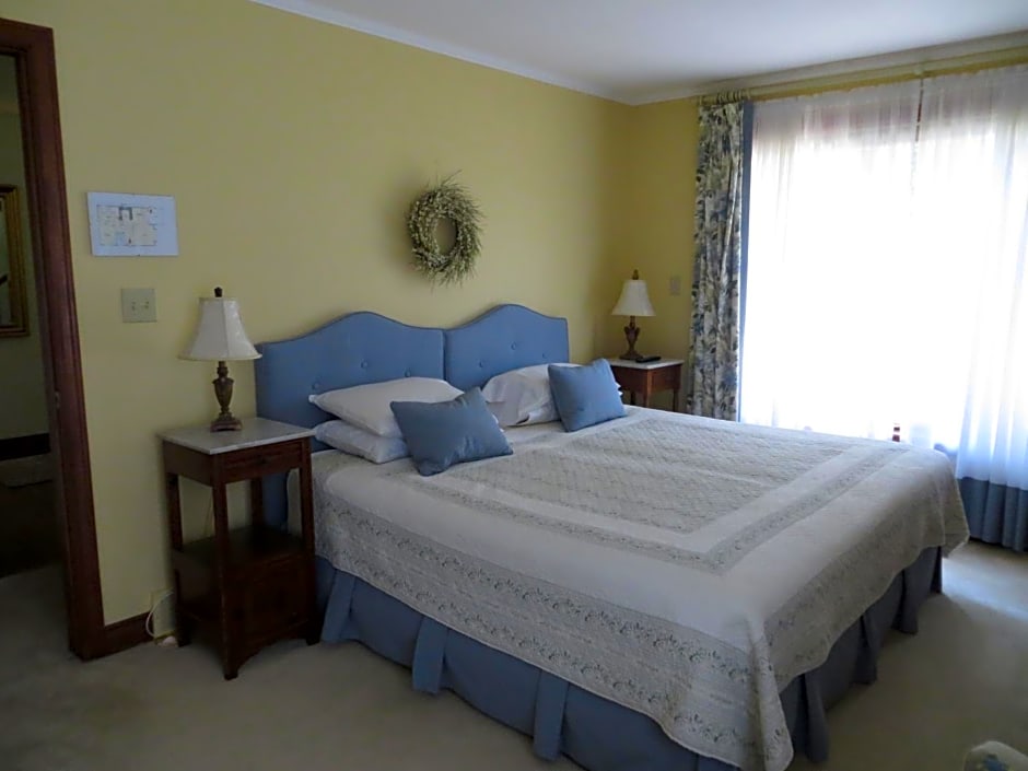 Cedar Gables Bed & Breakfast