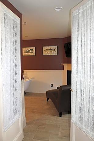 Superior King Room with Fireplace - Cottage