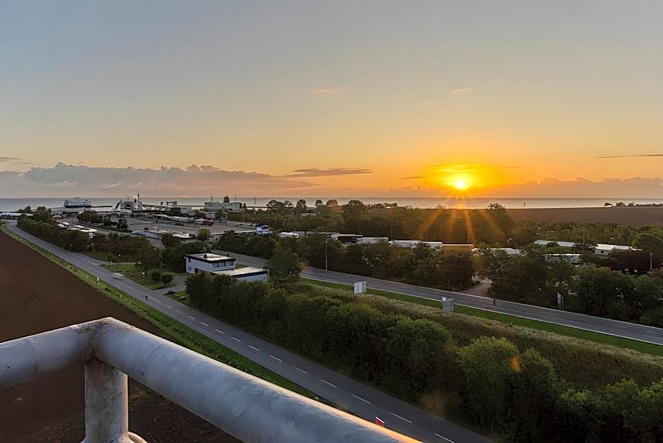 FF&E Hotel Dania