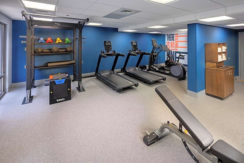 Hampton Inn & Suites Asheville Airport