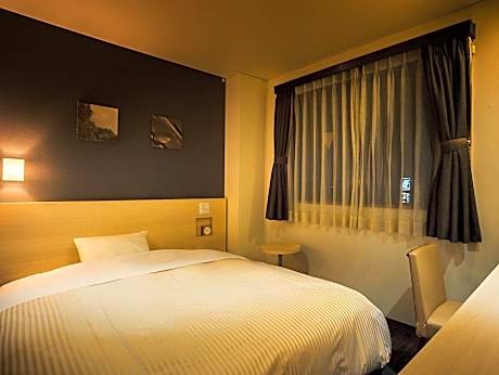 Single Room - Non-Smoking