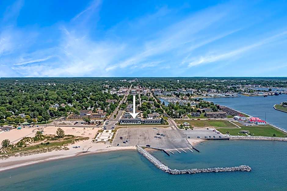 Snyders Shoreline Inn