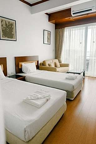 Deluxe Double or Twin Room with Sea View
