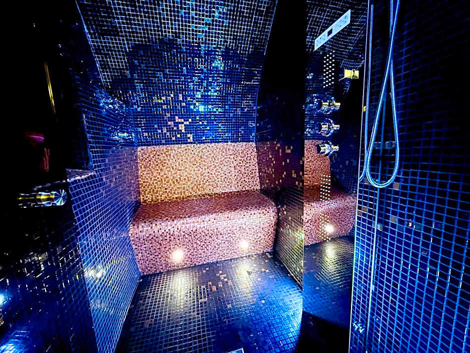 Les Bains d Aphrodite Suite Atypique privative, Hammam & Balnéo
