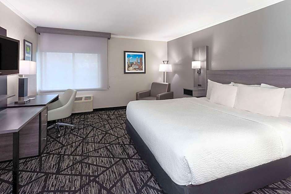 La Quinta Inn & Suites by Wyndham Cleveland Independence