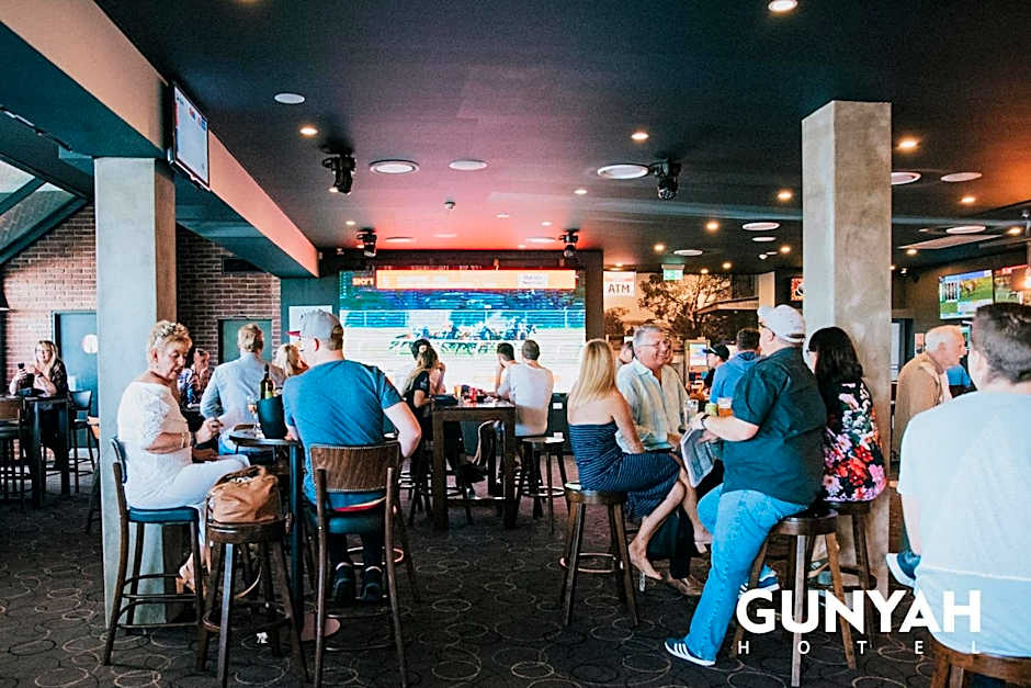 Gunyah Hotel
