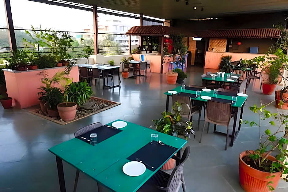 Krishna Inn By Royal Hotels