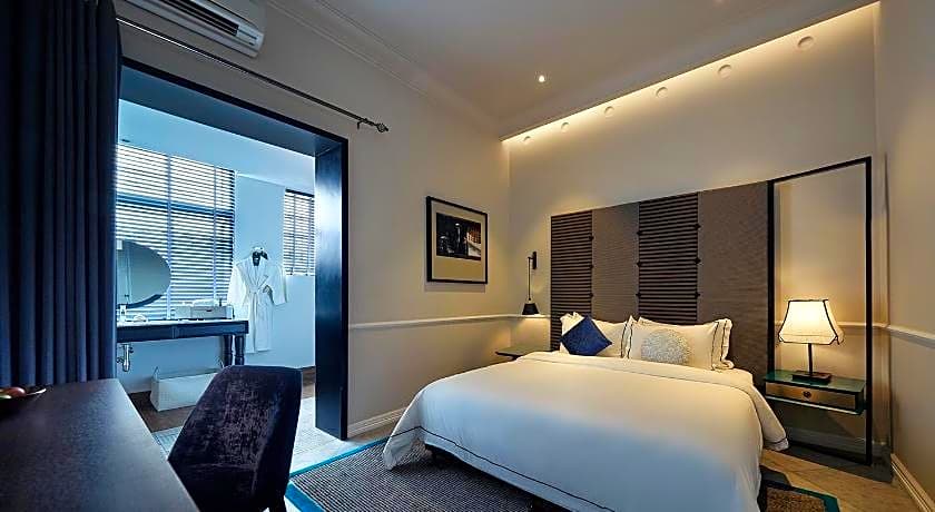 The Edison George Town