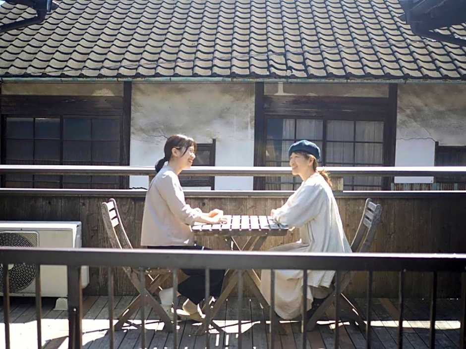 Taketa Ekimae Hostel cue
