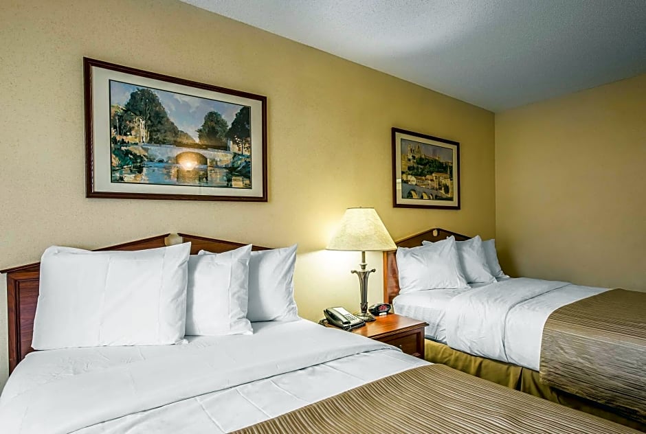 Quality Inn Bessemer I-20 exit 108