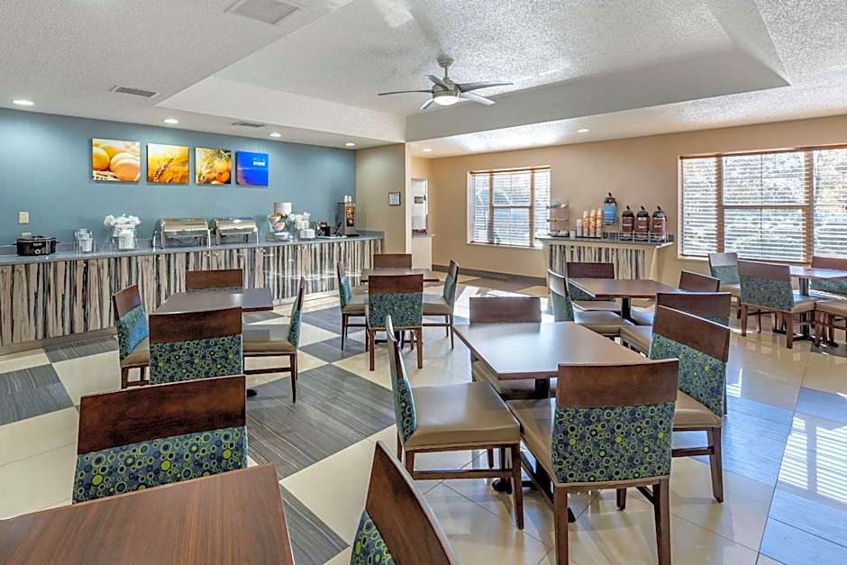 Comfort Suites Pineville - Ballantyne Area