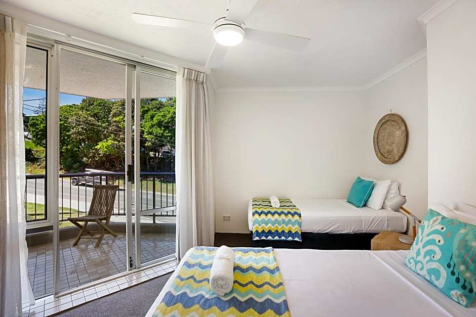 Rainbow Commodore Coolangatta