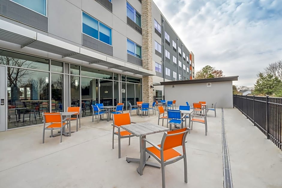 Holiday Inn Express & Suites Greenville SE - Simpsonville By IHG