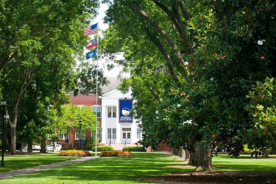 Holiday Inn Statesboro-University Area