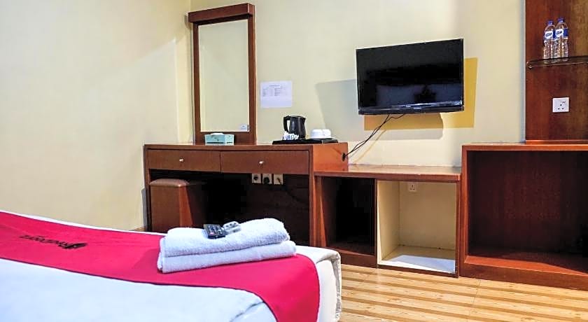 RedDoorz Plus near DC Mall Batam