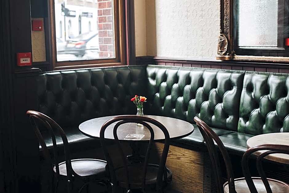 Camden Enterprise Hotel