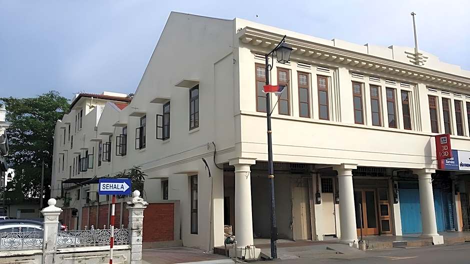 Treasures Hotel and Suites