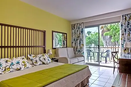 Standard 2-bedroom family room (3 Adult 3 Child) - Half Board - Theme Park Free entry access