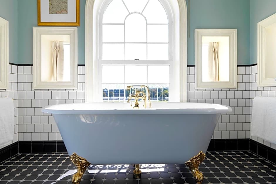 University Arms, Autograph Collection