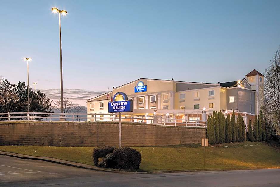 Days Inn & Suites by Wyndham Union City