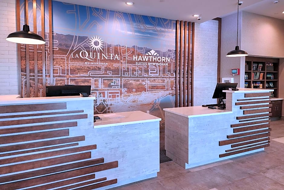 Hawthorn Suites by Wyndham Del Rio