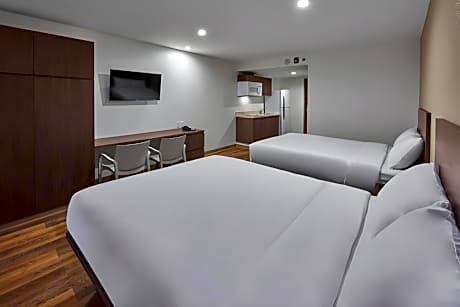 Suite two queen beds