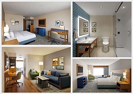 King Suite with Roll-In Shower - Non-Smoking